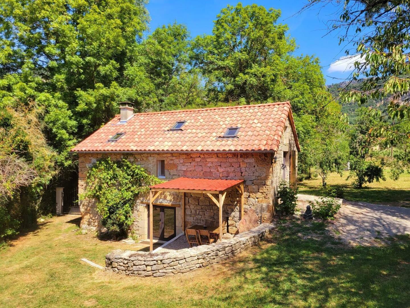Maison Des Biches Saint-Jean-et-Saint-Paul Exteriör bild